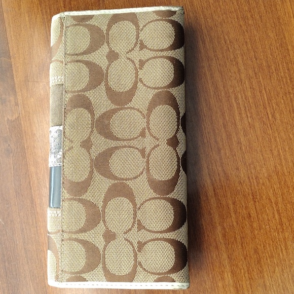 Coach Wallet - Picture 3 of 3